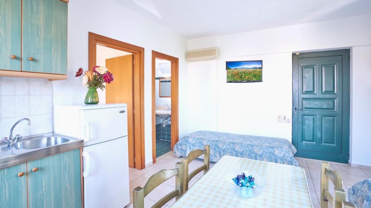 Dionysos Apartments & Studios Sztalída Kültér fotó